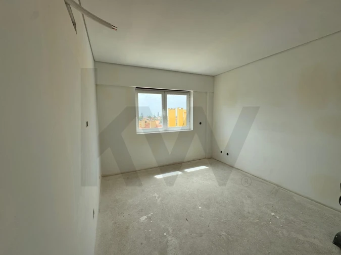 Apartamento T3 para Venda em Carcavelos e Parede Foto 9