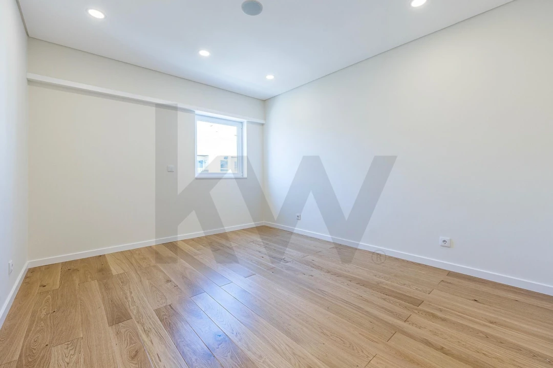Apartamento T3 para Venda em Carcavelos e Parede Foto 5