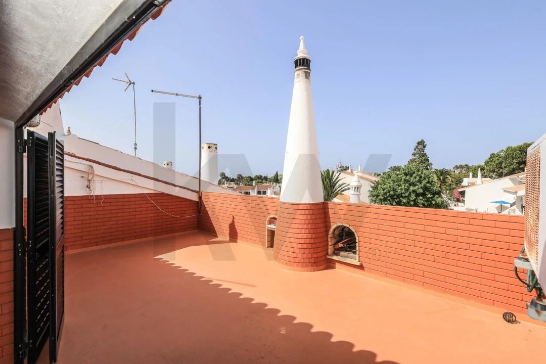 Apartamento T3 para Arrendamento em Porches Foto 22
