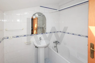 Apartamento T3 para Arrendamento em Porches