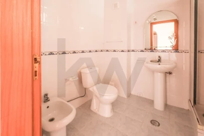 Apartamento T3 para Arrendamento em Porches