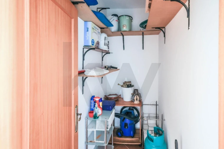 Apartamento T3 para Arrendamento em Porches Foto 3