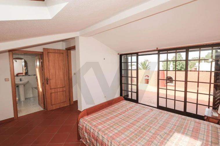 Apartamento T3 para Arrendamento em Porches Foto 20