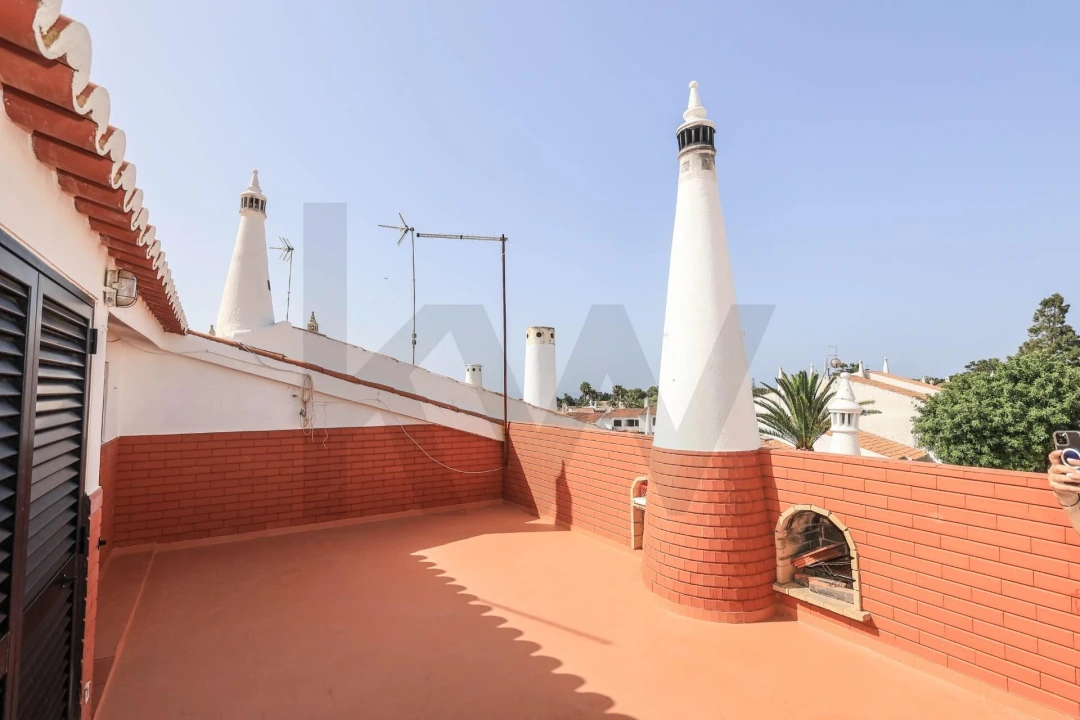 Apartamento T3 para Arrendamento em Porches Foto 14