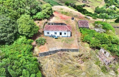 Moradia T2 para Venda em Santa Barbara