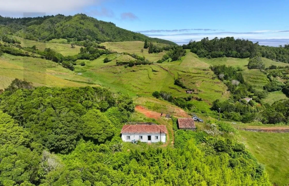 Moradia T2 para Venda em Santa Barbara Foto 1