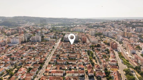 Moradia T3 para Venda em Santo Antonio dos Olivais