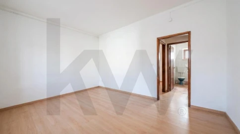 Moradia T3 para Venda em Santo Antonio dos Olivais