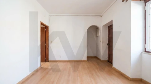Moradia T3 para Venda em Santo Antonio dos Olivais