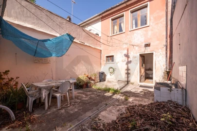 Moradia T3 para Venda em Santo Antonio dos Olivais
