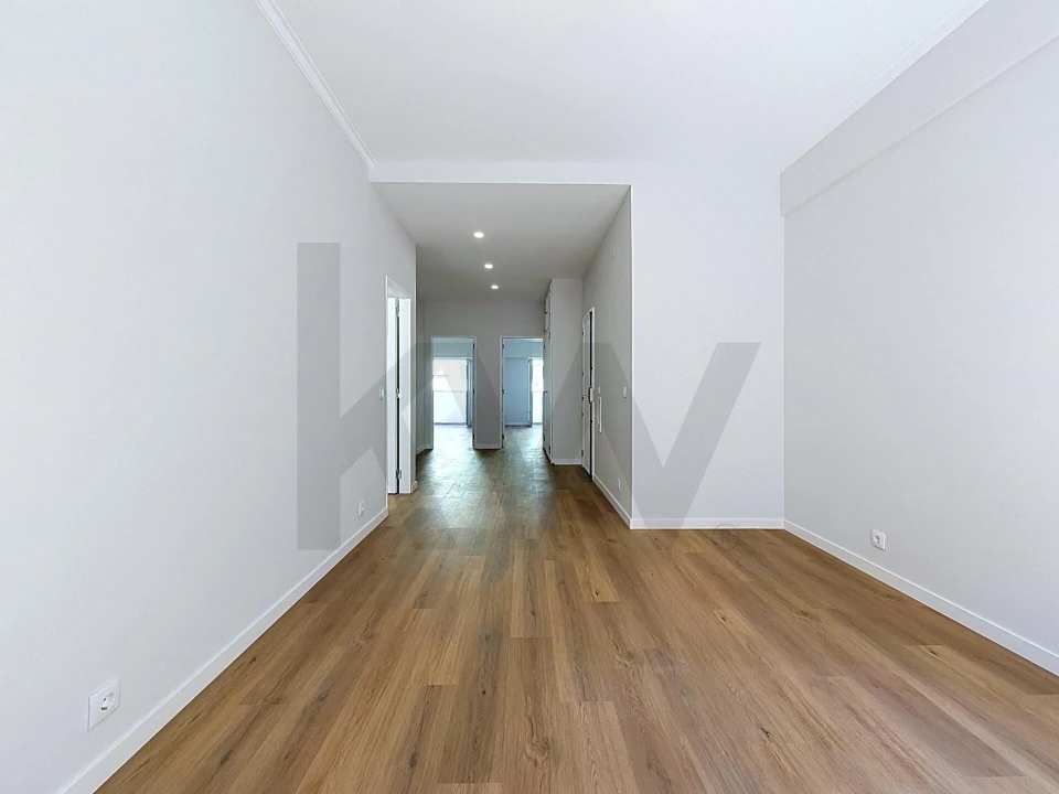 Apartamento T2 para Arrendamento em Campo de Ourique Foto 8