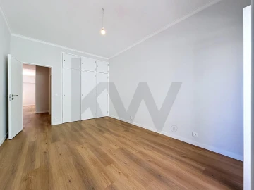 Apartamento T2 para Arrendamento em Campo de Ourique