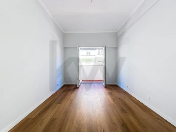 Apartamento T2 para Arrendamento em Campo de Ourique