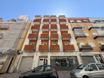Apartamento T2 para Arrendamento em Campo de Ourique