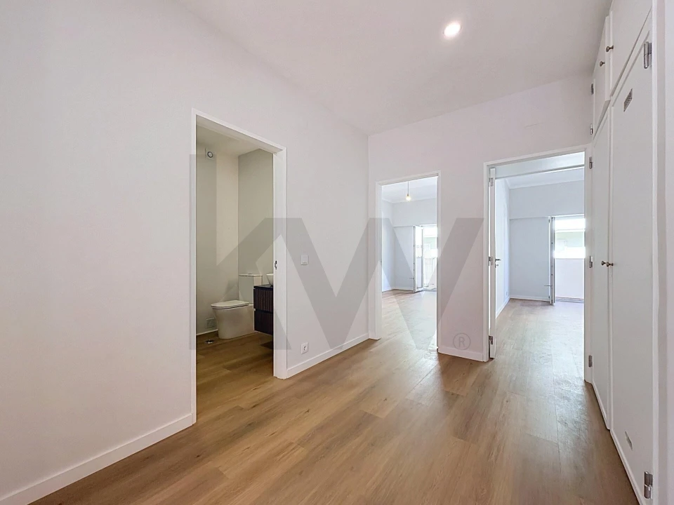 Apartamento T2 para Arrendamento em Campo de Ourique Foto 19