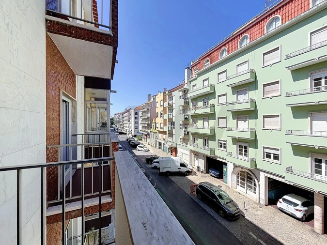 Apartamento T2 para Arrendamento em Campo de Ourique Foto 14