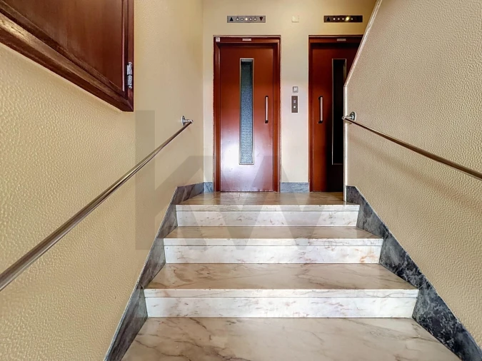 Apartamento T2 para Arrendamento em Campo de Ourique Foto 30