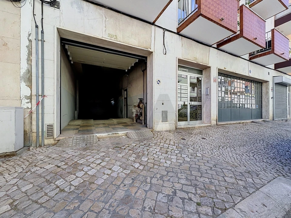 Apartamento T2 para Arrendamento em Campo de Ourique Foto 25