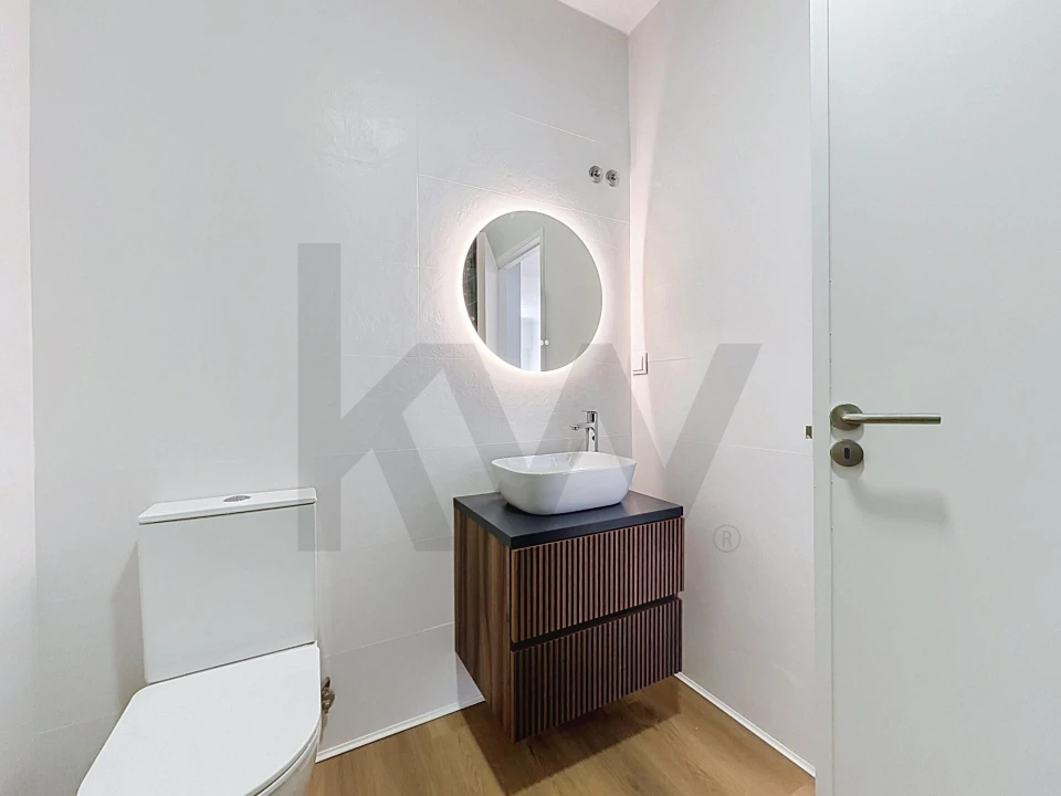 Apartamento T2 para Arrendamento em Campo de Ourique Foto 21