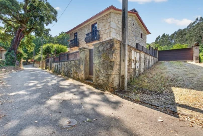 Moradia T3 para Venda em Couto de Esteves