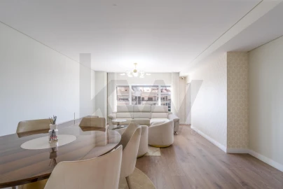 Apartamento T3 para Venda em Odivelas