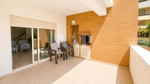 Moradia T4 para Venda em Quarteira