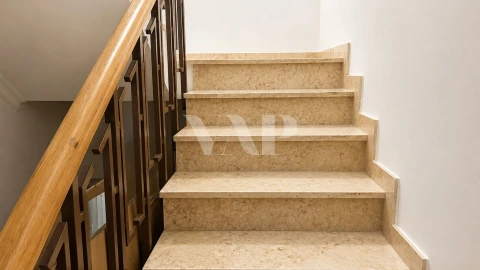 Moradia T4 para Venda em Quarteira
