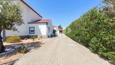 Moradia T4 para Venda em Olhão