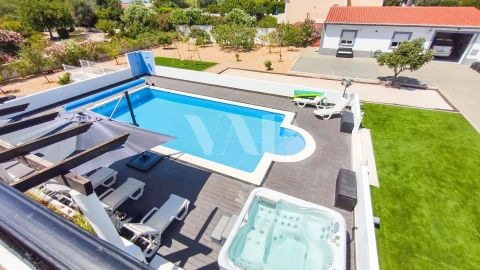 Moradia T4 para Venda em Olhão