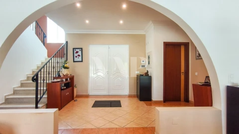 Moradia T4 para Venda em Olhão