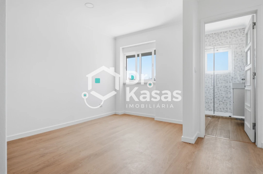 Apartamento T2 para Arrendamento em Alhos Vedros Foto 12
