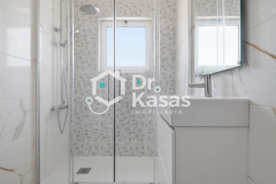 Apartamento T2 para Arrendamento em Alhos Vedros Foto 13