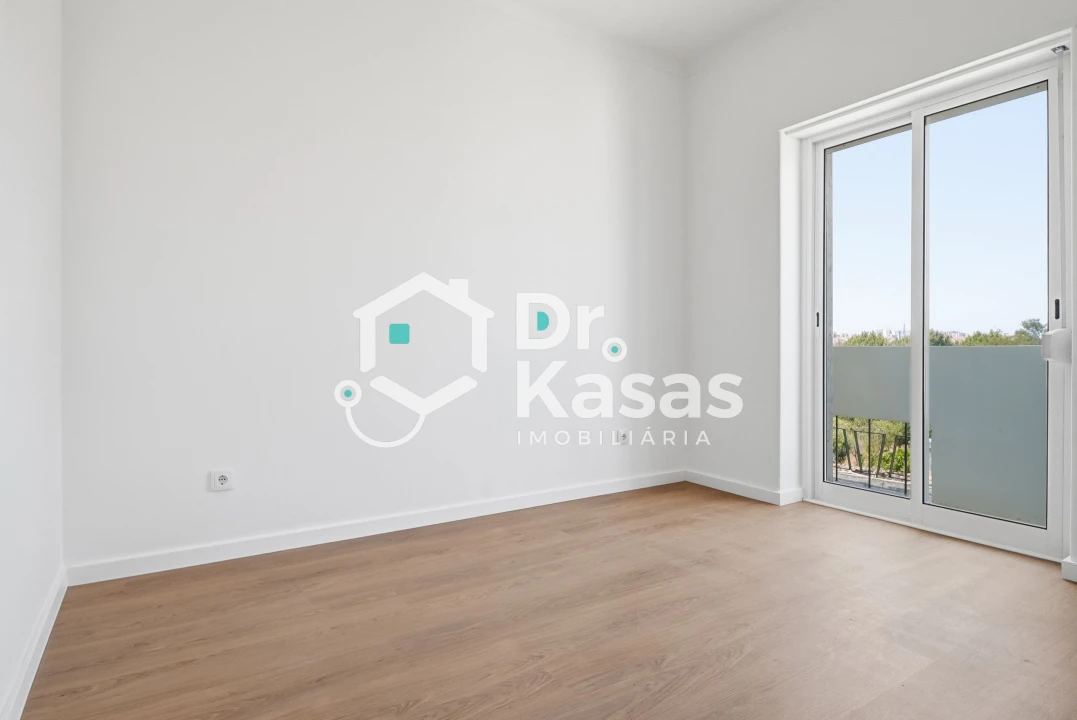 Apartamento T2 para Arrendamento em Alhos Vedros Foto 18
