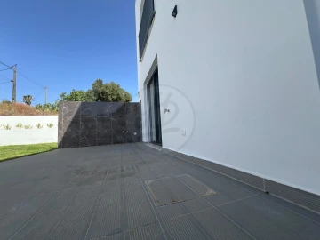 Moradia T4 para Venda em Lagos (São Sebastião e Santa Maria)