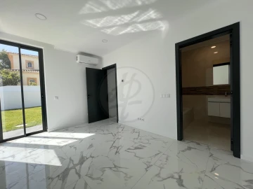 Moradia T4 para Venda em Lagos (São Sebastião e Santa Maria)