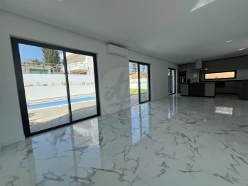 Moradia T4 para Venda em Lagos (São Sebastião e Santa Maria)