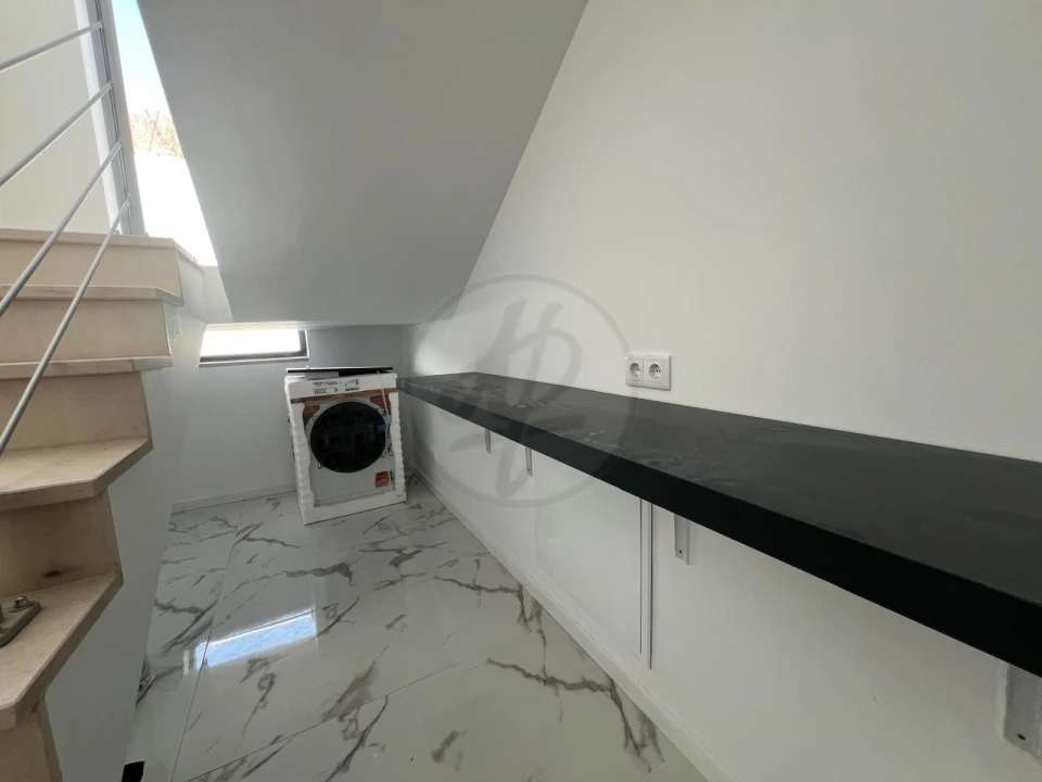 Moradia T4 para Venda em Lagos (São Sebastião e Santa Maria) Foto 40
