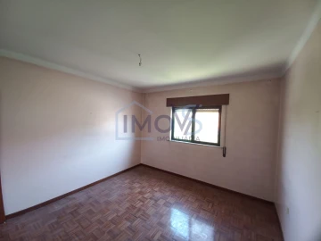 Moradia T4 para Venda em Nossa Sra de Fatima