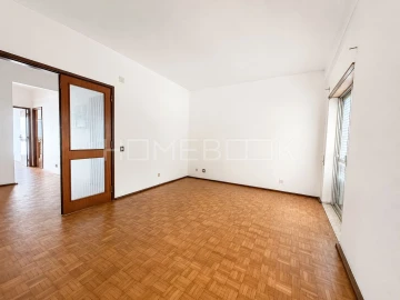 Apartamento T3 para Venda em União das Freguesias de Setúbal