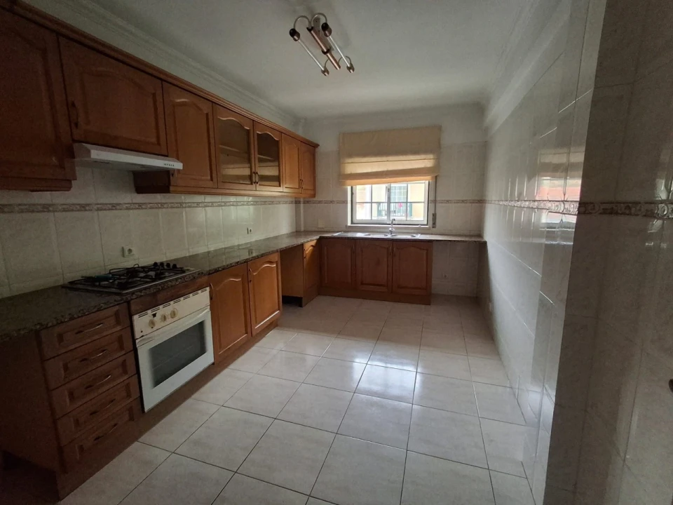 Apartamento T3 para Venda em Leiria, Pousos, Barreira e Cortes Foto 8