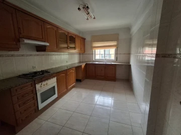 Apartamento T3 para Venda em Leiria, Pousos, Barreira e Cortes