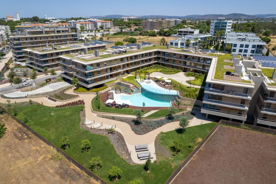 Apartamento T2 para Venda em Quarteira Foto 6