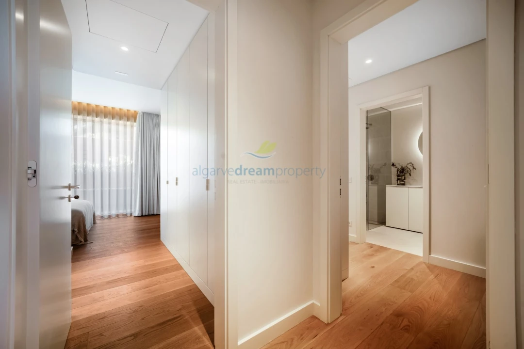 Apartamento T2 para Venda em Quarteira Foto 31