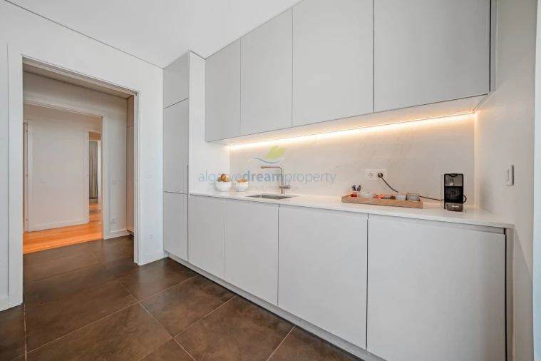 Apartamento T2 para Venda em Quarteira Foto 36