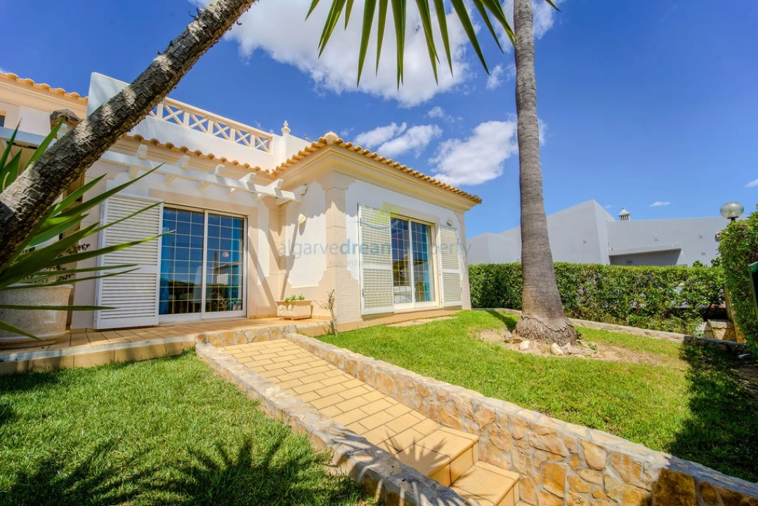 Moradia T3 para Venda em Albufeira e Olhos de Água Foto 4