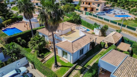 Moradia T3 para Venda em Albufeira e Olhos de Água