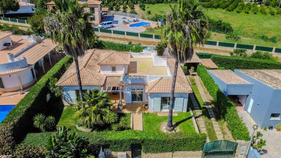 Moradia T3 para Venda em Albufeira e Olhos de Água Foto 3