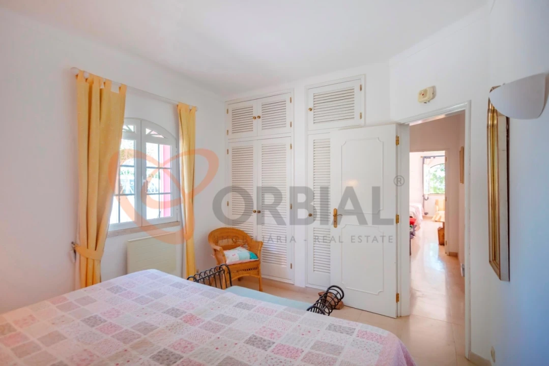 Moradia T6 para Venda em Albufeira e Olhos de Água Foto 18