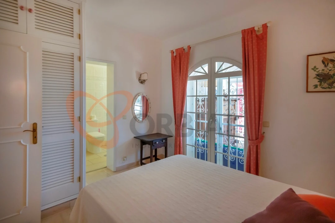 Moradia T6 para Venda em Albufeira e Olhos de Água Foto 38
