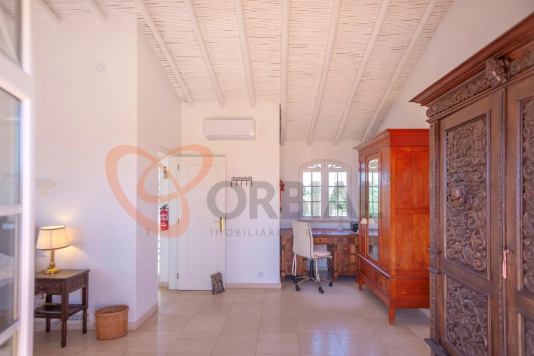 Moradia T6 para Venda em Albufeira e Olhos de Água Foto 45
